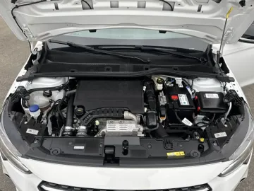 Car image 31