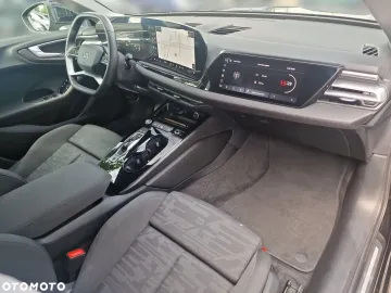 Car image 28