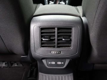 Car image 38