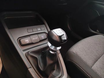 Car image 32