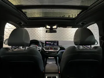 Car image 35