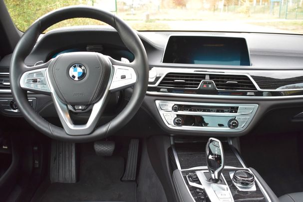 BMW 740d xDrive 250 kW image number 13