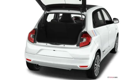 Car image 14