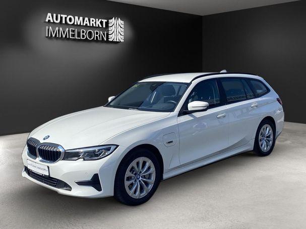 BMW 330e Touring 215 kW image number 1