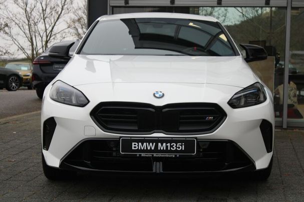 BMW 135i xDrive 233 kW image number 2