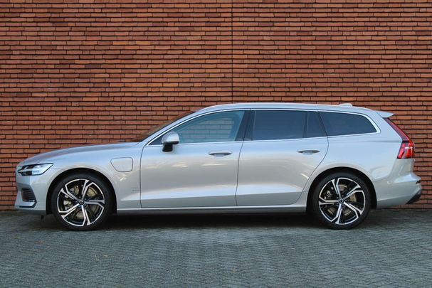 Volvo V60 T6 Recharge AWD T8 257 kW image number 8