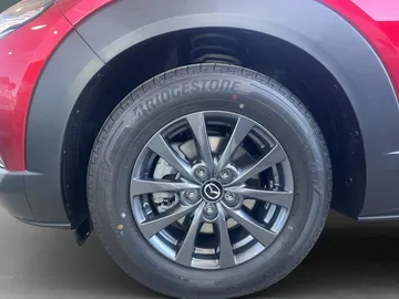 Car image 18