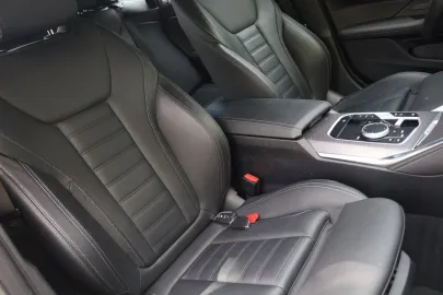 Car image 41