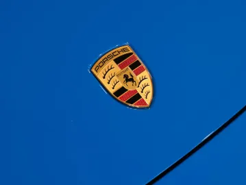 Car image 28