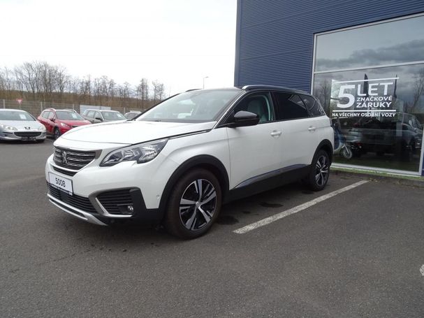 Peugeot 5008 130 Allure 96 kW image number 1