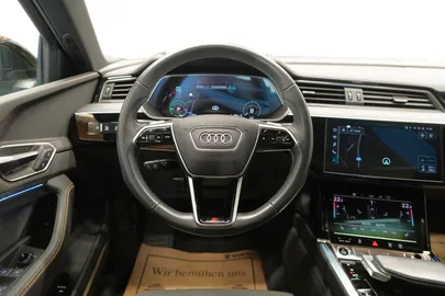 Car image 44