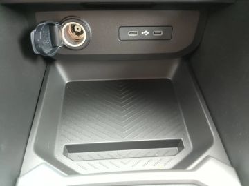Car image 31
