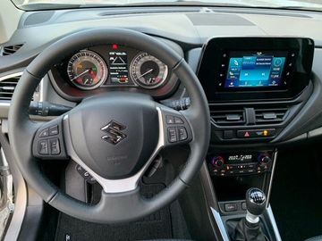 Car image 14