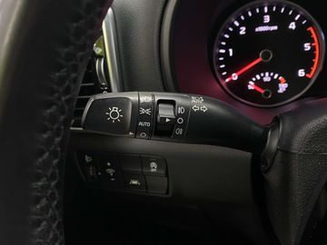 Car image 33