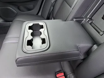 Car image 45