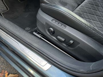 Car image 41