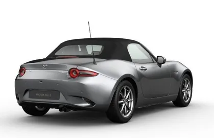 Car image 4