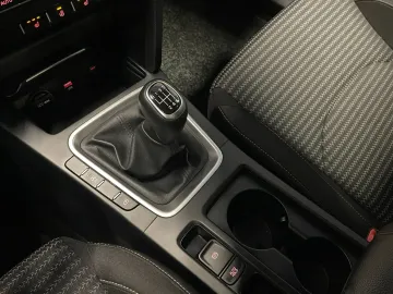 Car image 41