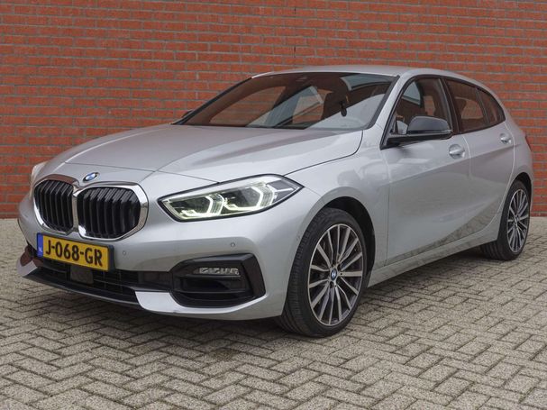 BMW 118i 103 kW image number 1