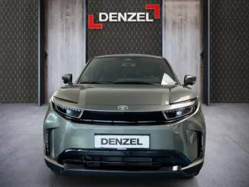 Car image 13