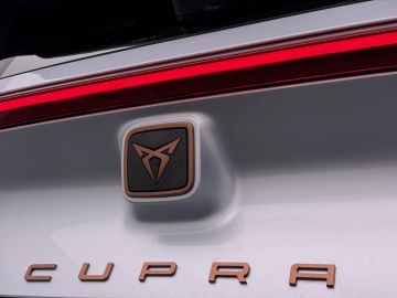 Car image 37
