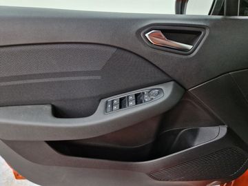 Car image 30