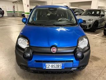 Car image 4
