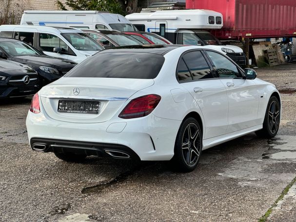 Mercedes-Benz C 300 e AMG 235 kW image number 6