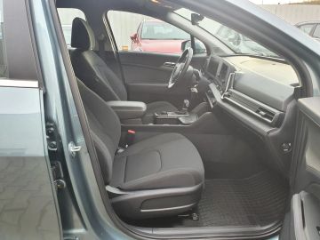 Car image 24