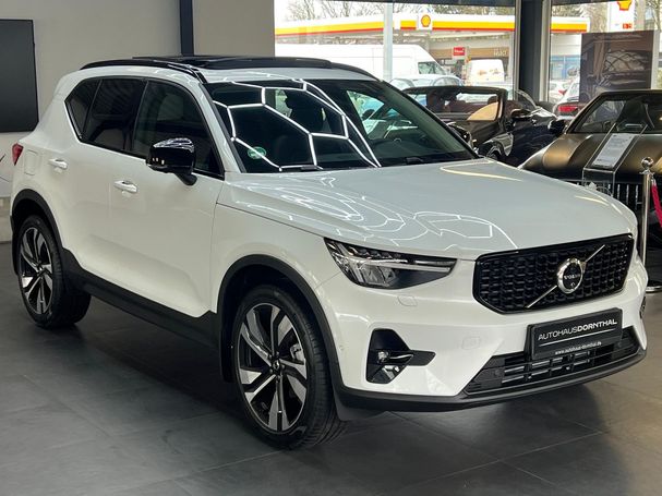 Volvo XC40 Plus Dark 95 kW image number 2