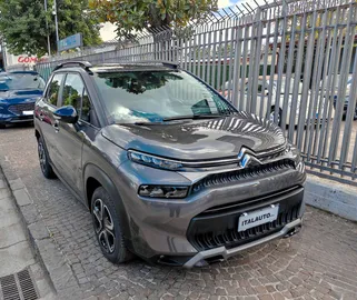 Car image 2