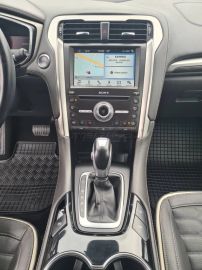 Car image 30