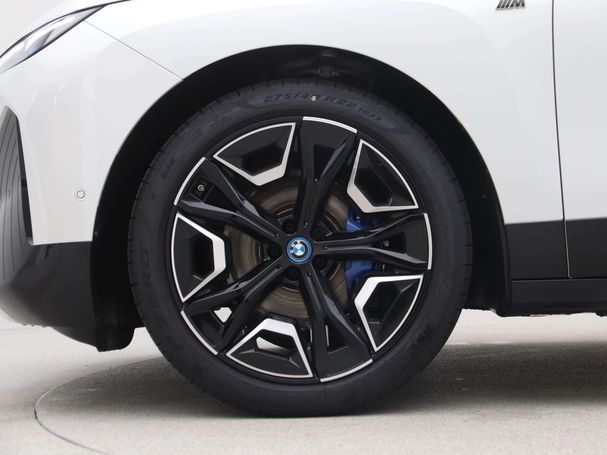 BMW iX M60 455 kW image number 22