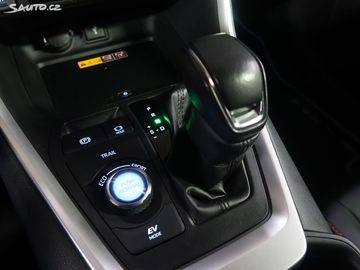 Car image 30