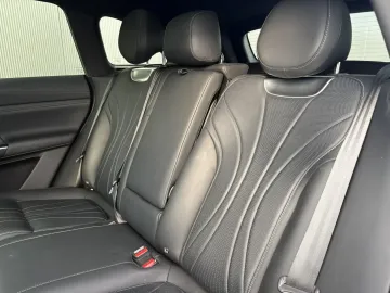 Car image 36