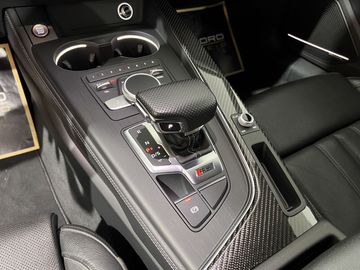 Car image 30