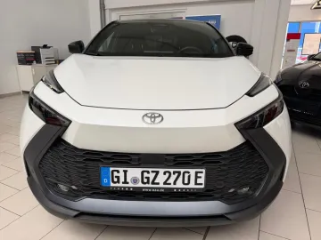 Car image 3