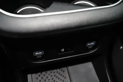 Car image 29