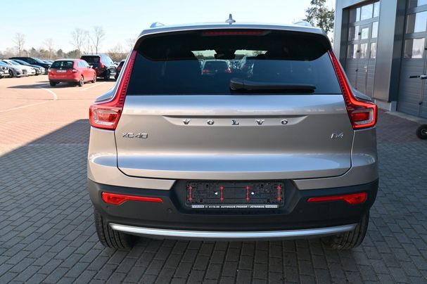 Volvo XC40 B4 Plus DKG 145 kW image number 3