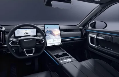 Car image 5