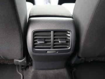 Car image 36