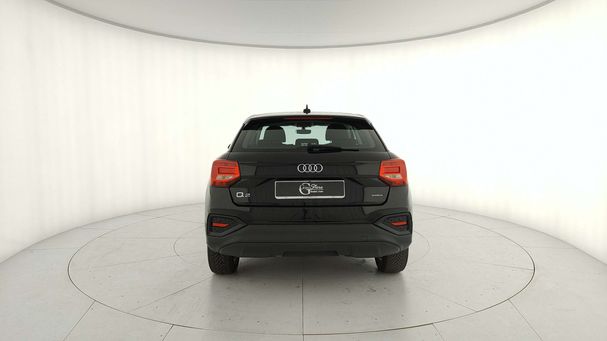 Audi Q2 35 TDI quattro S tronic Business 110 kW image number 4