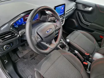Car image 31