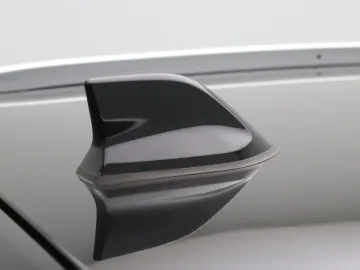 Car image 37