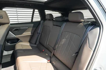 Car image 45