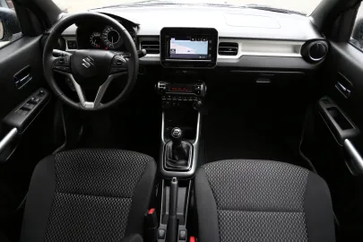 Car image 4