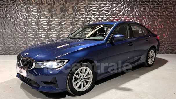 BMW 330 215 kW image number 1