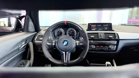 Car image 30