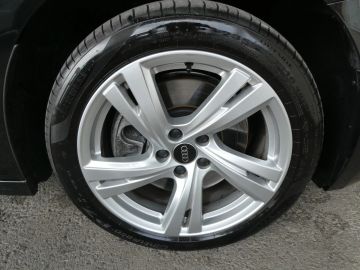 Car image 33