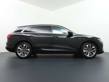 Car image 36